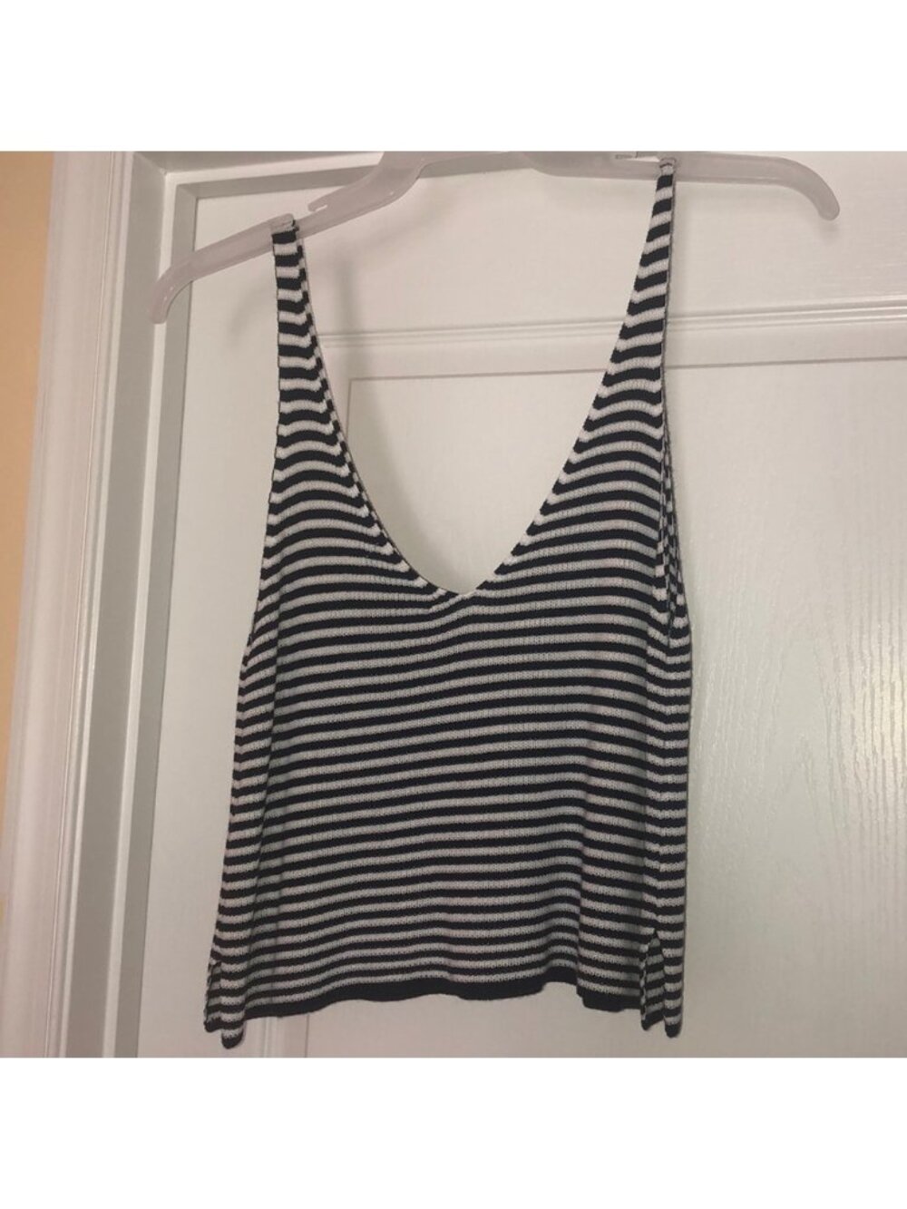 Crop Top💓💓 - Picture 2 of 2